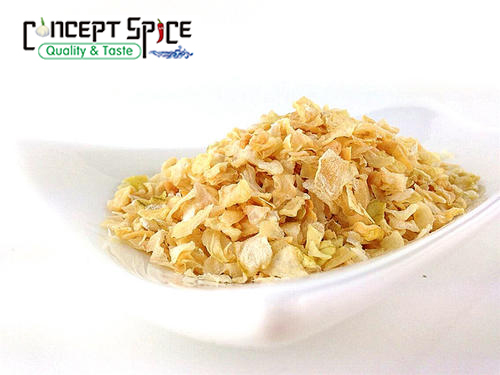 Dehydrated yellow onion flakes 